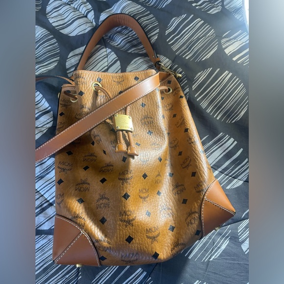 Hello posh I’m having a huge yard sell so I’m selling a lot items name brand MCM - Picture 2 of 8